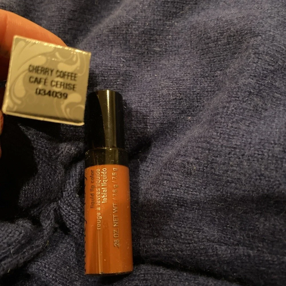 *NEW* Mary Kay Liquid Lip Color - Cherry Coffee